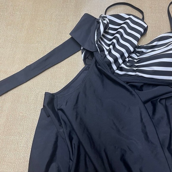 Tankini Top Size XLg - Picture 6 of 7